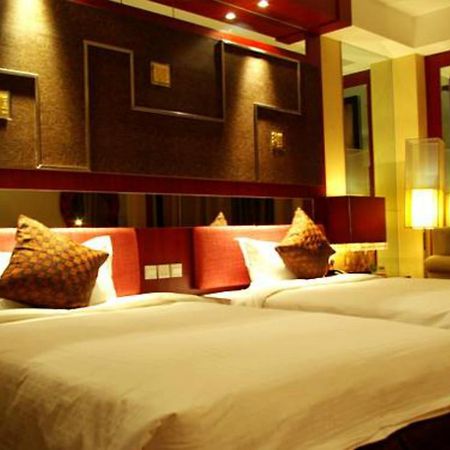 Grand Soluxe Hotel Dunhuang Room photo