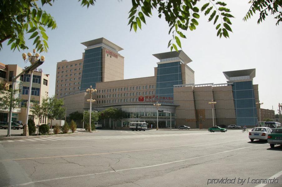 Grand Soluxe Hotel Dunhuang Exterior photo