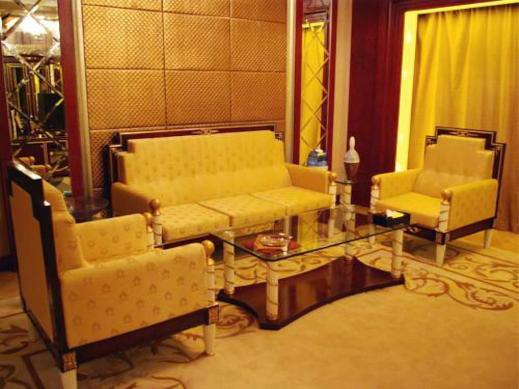 Grand Soluxe Hotel Dunhuang Exterior photo